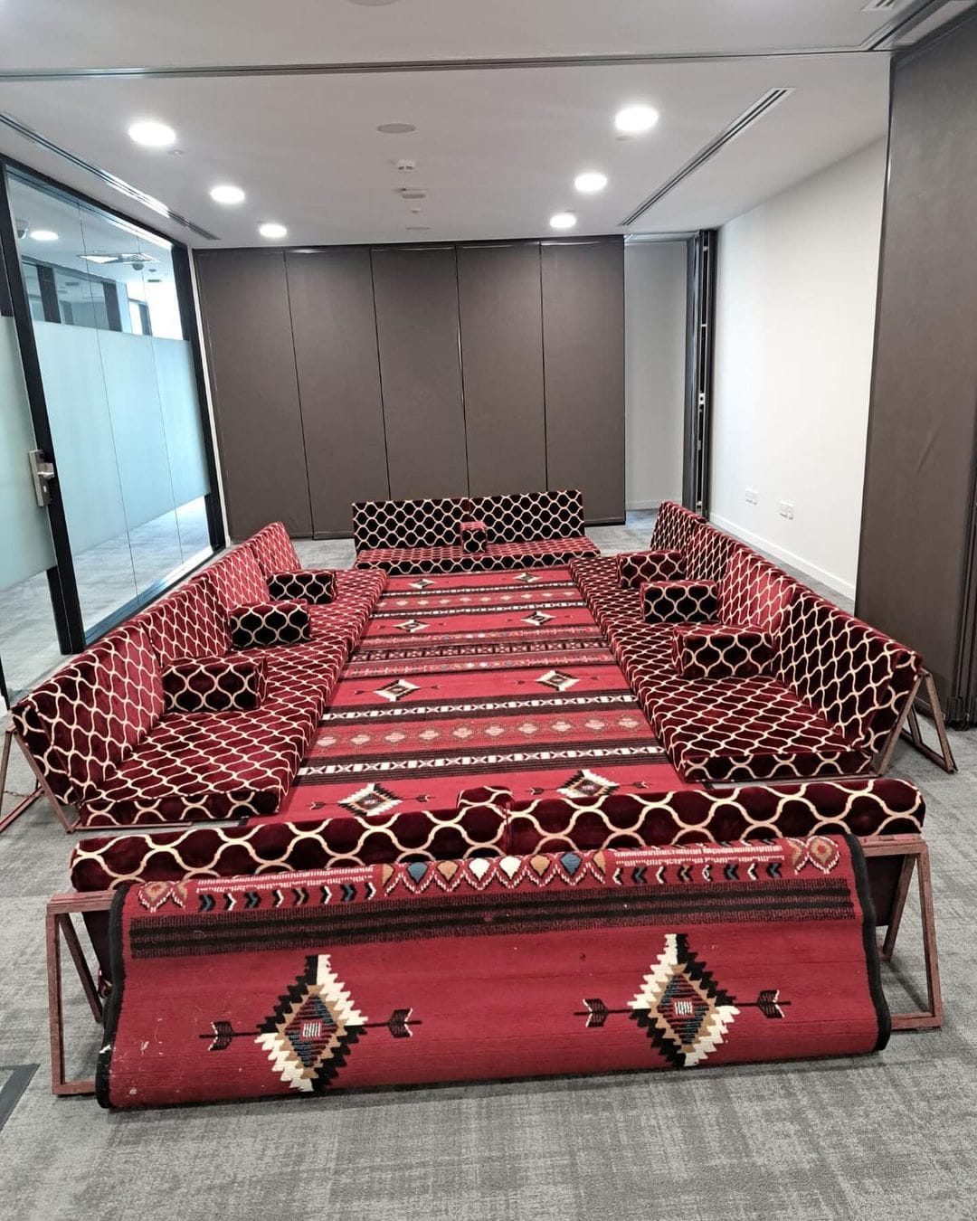 قهوجي صبابين الرياض: تجربة ضيافة فاخرة تجعل مناسبتك استثنائية في كل تفاصيلها